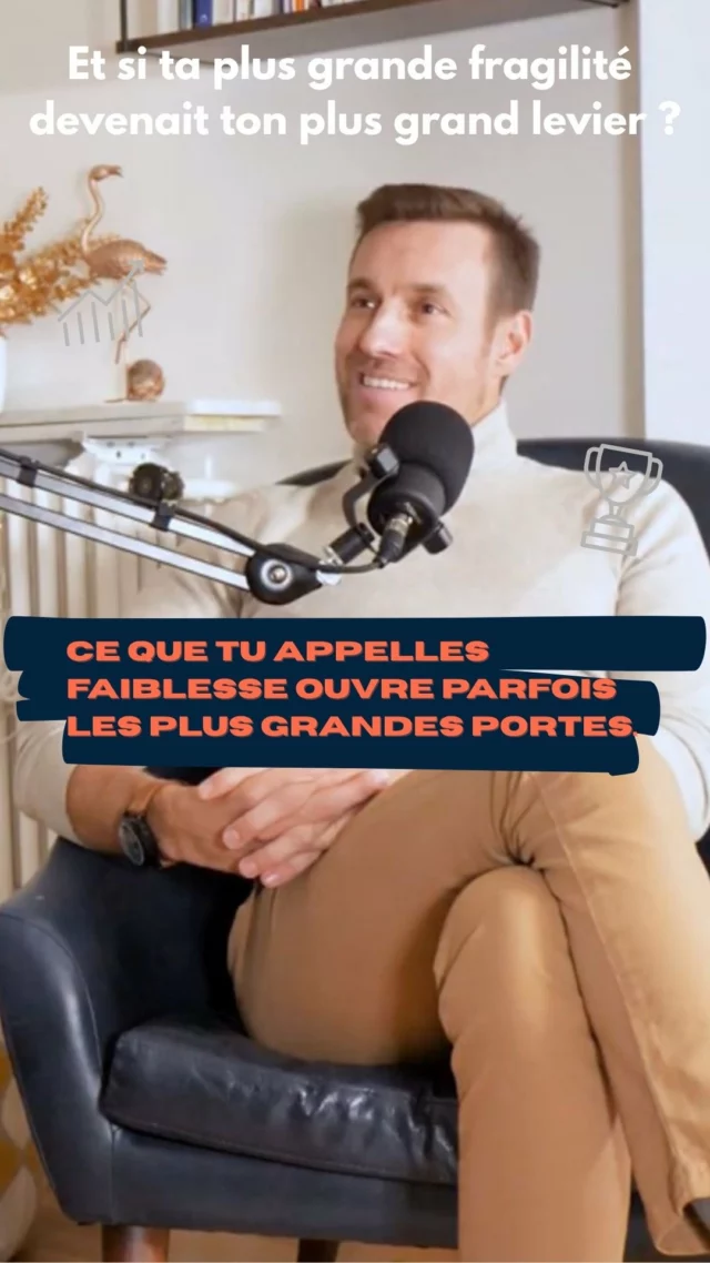 🫣 On sous-estime à quel point la 𝘃𝘂𝗹𝗻𝗲́𝗿𝗮𝗯𝗶𝗹𝗶𝘁𝗲́ peut être une vraie 𝗼𝗽𝗽𝗼𝗿𝘁𝘂𝗻𝗶𝘁𝗲́ 𝗱𝗲 𝗱𝗲́𝘃𝗲𝗹𝗼𝗽𝗽𝗲𝗺𝗲𝗻𝘁.

🧠 La vulnérabilité, c’est ce moment où tu te sens exposé, incertain, instable, même fragile.
Ce n’est pas agréable, ni confortable.
Mais c’est souvent là que se trouvent les angles morts.
Ce qu’on évite, ce qu’on retient, ce qu’on ne veut pas regarder… c’est précisément ce qui demande à évoluer.

Mais si tu t’en sers bien, ça devient un 𝗽𝗼𝗶𝗻𝘁 𝗱’𝗮𝗽𝗽𝘂𝗶
𝗖𝗘 𝗤𝗨𝗘 𝗧𝗨 𝗣𝗘𝗨𝗫 𝗘𝗡 𝗙𝗔𝗜𝗥𝗘 :

1️⃣ 𝘼𝙥𝙥𝙧𝙚𝙣𝙙𝙨 𝙖̀ 𝙣𝙚 𝙥𝙖𝙨 𝙛𝙪𝙞𝙧 𝙡𝙚𝙨 𝙨𝙞𝙜𝙣𝙖𝙪𝙭.
Si c’est inconfortable, c’est probablement utile.
Ce n’est pas forcément agréable, mais c’est là que tu progresses.

2️⃣ 𝙍𝙚𝙨𝙩𝙚 𝙙𝙖𝙣𝙨 𝙡’𝙚𝙭𝙥𝙚́𝙧𝙞𝙚𝙣𝙘𝙚.
Ne tire pas de conclusions trop vite.
Observe ce que ça t’apprend sur toi, tes mécanismes, tes limites actuelles.

3️⃣ 𝙉𝙚 𝙘𝙝𝙚𝙧𝙘𝙝𝙚 𝙥𝙖𝙨 𝙖̀ 𝙘𝙤𝙧𝙧𝙞𝙜𝙚𝙧 𝙩𝙤𝙪𝙩 𝙙𝙚 𝙨𝙪𝙞𝙩𝙚.
Commence par comprendre. Par accepter.
Le développement personnel, ce n’est pas “devenir fort”,
c’est devenir plus lucide, plus calme, plus aligné.

📙 Dans mon livre 𝗢𝗦𝗘𝗭 𝗟’𝗜𝗠𝗣𝗢𝗦𝗦𝗜𝗕𝗟𝗘, je partage des méthodes concrètes, des situations réelles, et des outils pour transformer la vulnérabilité en levier d’action ( LIEN EN BIO )

#conférencierséminaire #nicolasfelger #dépassementdesoi #pleinpotentiel #développementpersonnel #conférenciermotivateur